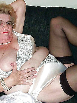 luring sexy hot grandmas pics