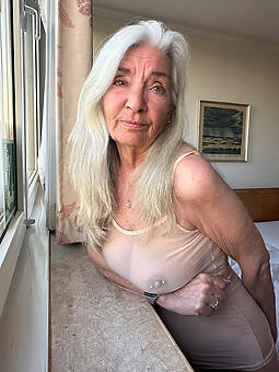 best naked blonde mature granny porn photo